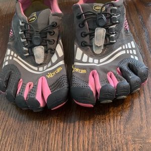 COPY - Vibram five toe runners